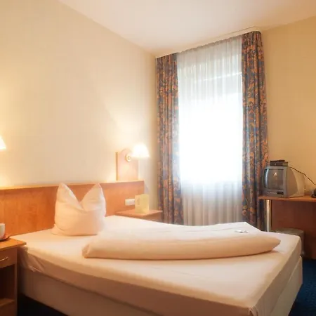 Domizil Alte Post Hotel Püttlingen Buitenkant foto